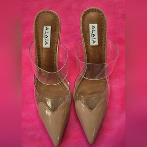 Women's Tan Pumps
